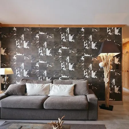 Apartment Combining Charm And Comfort *